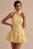 Vestido de Regresso a Casa Floral Daffodil A-Line com gola halter, com bordas