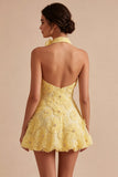 Vestido de Regresso a Casa Floral Daffodil A-Line com gola halter, com bordas
