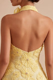 Vestido de Regresso a Casa Floral Daffodil A-Line com gola halter, com bordas