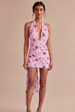 Vestido mini cocktail de chiffon apertado com decote floral cor-de-rosa e decote em chiffon com laço