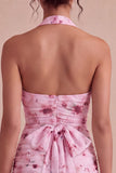 Vestido mini cocktail de chiffon apertado com decote floral cor-de-rosa e decote em chiffon com laço