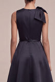 Vestido formal preto Midi de decote redondo com laço