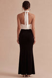 Vestido formal longo de sereia sem costas preto e branco com abertura e fenda