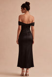 Vestido formal comprido de cetim preto com ombros descobertos