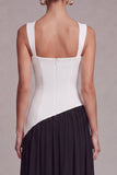 Vestido formal de espartilho preto e branco com gola quadrada e fenda