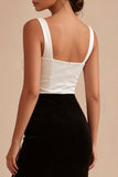 Vestido Formal de Sereia Preto e Branco com decote quadrado e fenda