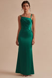Vestido formal de sereia longa e franzida verde-escuro