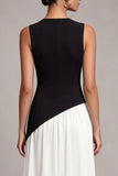 Vestido formal preto e branco, decote redondo, bainha longa, com fenda