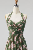 Vestido de dama de honor verde com decote halter em chiffon, flor franzido em linha A, vestido comprido
