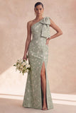 Vestido de dama de honor sereia floral de sálvia de um ombro