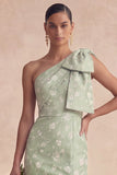 Vestido de dama de honor sereia floral de sálvia de um ombro