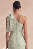 Vestido de dama de honor sereia floral de sálvia de um ombro