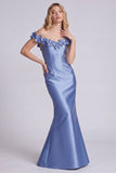 Vestido formal comprido de cetim em cetim em azul marinho escuro com flores 3D