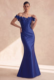 Vestido formal comprido de cetim em cetim em azul marinho escuro com flores 3D