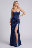 Vestido formal longo em forma de sereia de cetim preto sem alças, franzido