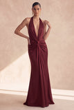 Vestido formal longo de sereia com decote caber halter e franzido