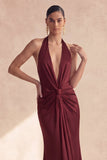Vestido formal longo de sereia com decote caber halter e franzido