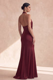 Vestido formal longo de sereia com decote caber halter e franzido