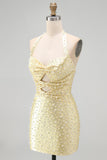 Bodycon Caber Neck Cut Cut Pearls Yellow Homecoming Dress com bordas