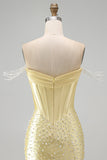 Corset Amarelo Bodycon Ombro Descoberto Pérolas Vestido Curto de Boas-Vindas com Missangas