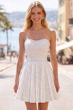 Vestido branco de Mini-Pérola com Pérolas A Line, Branco Sem Alças e Folhos