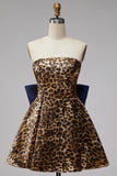 Vestido curto de regresso a casa sem alças com padrão de leopardo castanho, com laço nas costas oversized