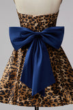 Vestido curto de regresso a casa sem alças com padrão de leopardo castanho, com laço nas costas oversized