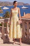Vestido midi floral midi verde de decote quadrado com contas e renda nas costas