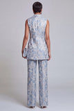 Fato feminino floral azul empoeirado, com lapela de dois peças,