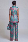 Fato feminino floral azul empoeirado, com lapela de dois peças,