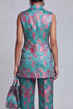 Fato feminino floral azul empoeirado, com lapela de dois peças,