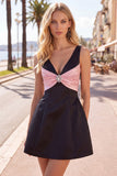 Vestido Curto de Regresso a Casa Preto Cor-Rosa Linha em V, com Strass
