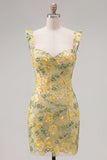 Vestido de Homecoming Bodycon Sweetheart bordado com lantejoulas amarelas