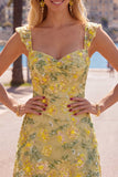 Vestido de Homecoming Bodycon Sweetheart bordado com lantejoulas amarelas