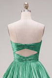 Vestido de finalistas de finalistas em camadas verde metálico em linha A