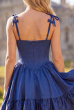 Vestido de regresso a casa com alças finas em Espartilho A-Line com folhos