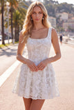 Vestido Curto de Finalistas Branco Branco de Gola Quadrada com Gola Quadrada e Renda
