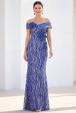 Vestido comprido de mãe da noiva em azul real sereia, ombro descoberto, com flores 3D
