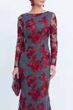 Vestido Longo de Mãe da Noiva com Gola Bateau Preta de Sereia e Bordados