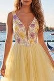 Vestido de Finalistas Amarelo, Amarelo em V, com Lantejoulas e Lantejoulas, Linha A
