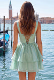 Vestido Curto de Regresso a Casa Longo Linha A de Linha A Lilás, decote em V, Pérola Pérola e Renda nas Costas
