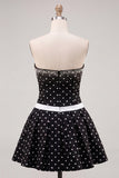 Vestido Curto de Finalistas com Laço de Finalistas com Pontinhos Pretos e Brancos, Pontinhos Pretos e Brancos