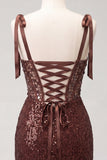 Corpete transparente brilhante, lantejoulas, atacar atrás, alças com laço, vestido de boas-vindas com fenda