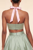 Vestido de finalistas rosa e verde, linha A de 2 peças, decote halter e cetim