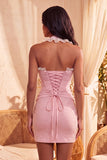 Vestido de Homecoming Bodycon, Bodycon de gola halter azul escura, folhos e missangas franzidas, com renda nas costas