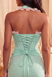 Vestido de Homecoming Bodycon, Bodycon de gola halter azul escura, folhos e missangas franzidas, com renda nas costas