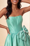 Vestido de Homecoming com corset de boas-vindas em cetim verde menta verde menta corda sem alças, renda nas costas, com laço