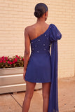 Vestido de Homecoming Azul Escuro A-Line A-Line de Um Ombro com Capa Lateral