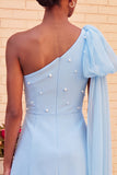 Vestido de Homecoming Azul Escuro A-Line A-Line de Um Ombro com Capa Lateral