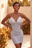 Vestido de Homecoming de Homecoming Bodycon Roxo Claro, decote com folhos e missangas, com renda nas costas